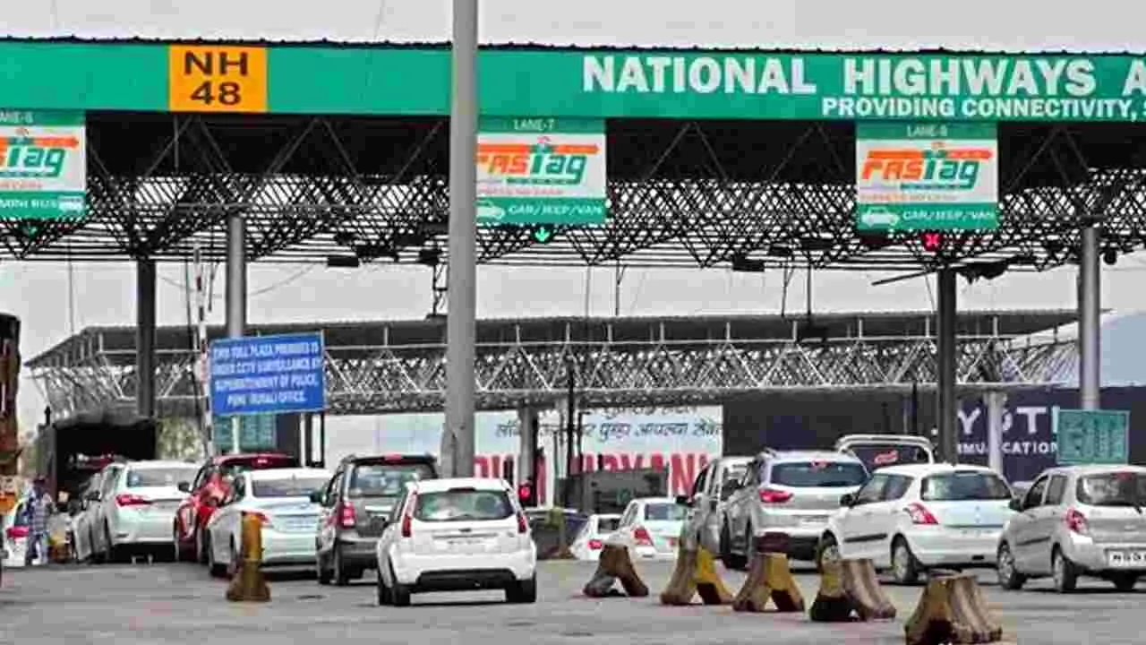 Toll Rates: బ్రిడ్జిలు, సొరంగాలున్న హైవేలపై టోల్‌ చార్జీలు సగానికి తగ్గింపు