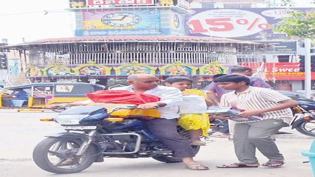 మార్కెట్లు..కళకళ!