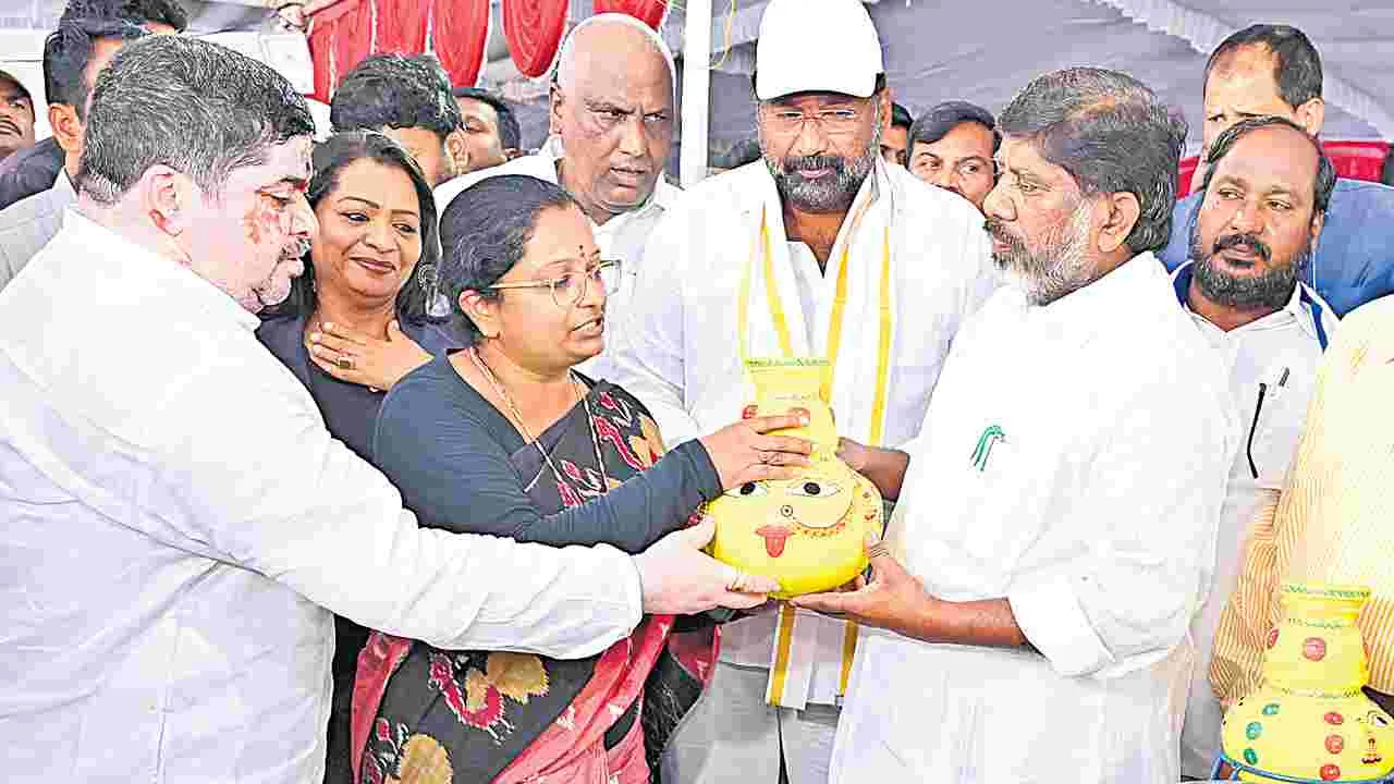 Bhatti Vikramarka: కుటీర పరిశ్రమలను పోత్సహిస్తాం