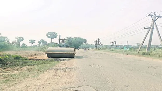 ఆగిన రోడ్డు పనులు