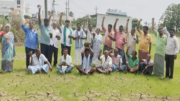 సాగు నీరు లేదు..!