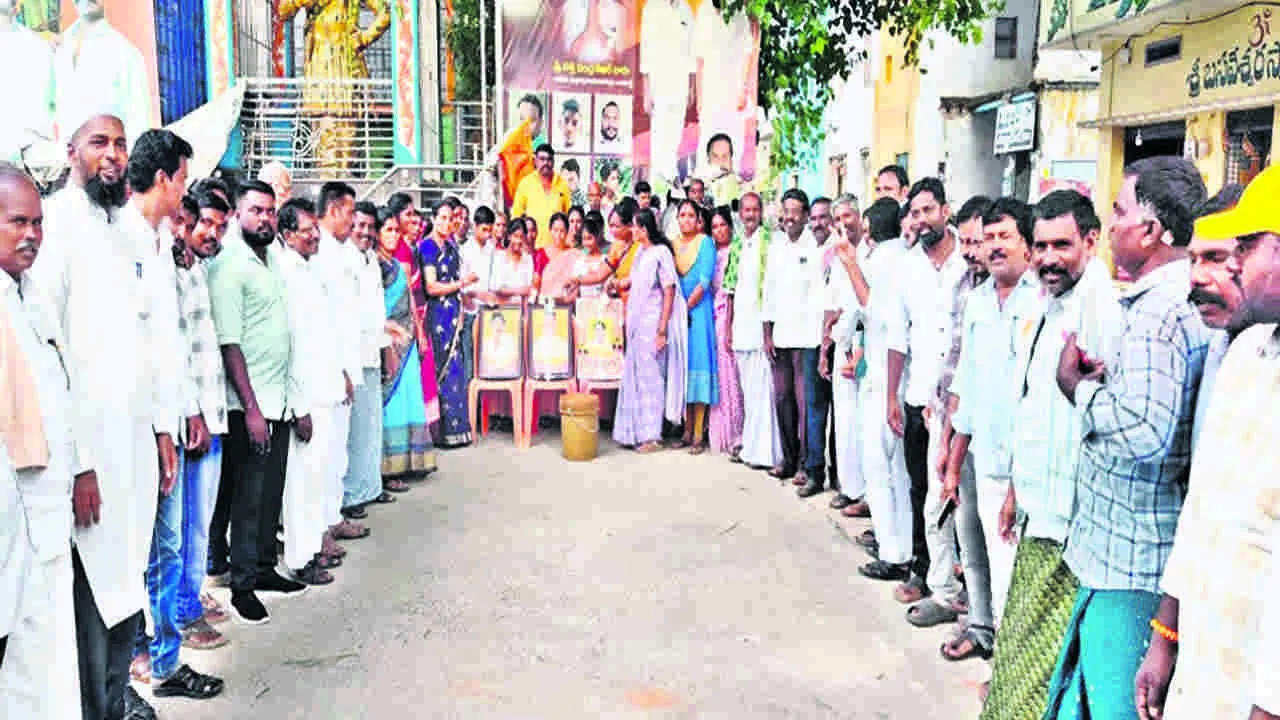 CELEBRATIONS: తల్లికి వందనంపై సంబరాలు