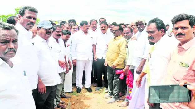 EX MINISTER:  రూ. 80 లక్షలతో వడ్డెర్ల కమ్యూనిటీ భవనం