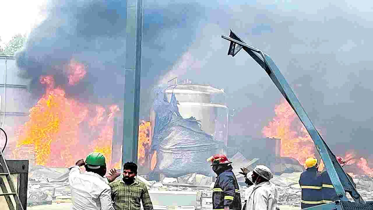 Sighachi Tragedy: నెలరోజులైనా పరిహారమేదీ? 