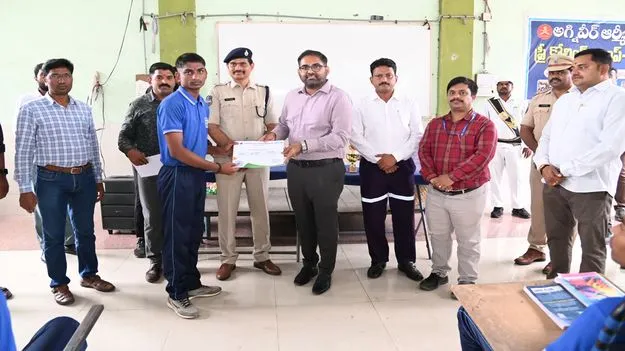 యువత క్రమశిక్షణతో లక్ష్యాన్ని సాధించాలి