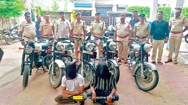 బుల్లెట్‌ వాహనాలే టార్గెట్‌ 