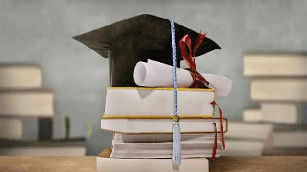 డేంజర్‌లో డిగ్రీ !