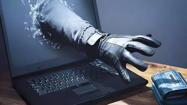 Cyber Fraud Hyderabad: మనీ లాండరింగ్‌ పేరుతో కుచ్చుటోపీ