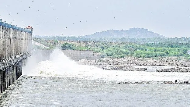 Krishna River: కృష్ణమ్మ కదిలె! 