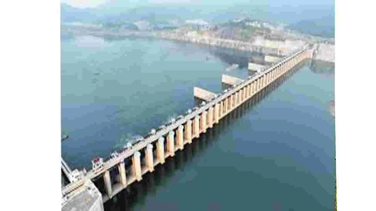 Polavaram Project: పోలవరం స్పిల్‌వే నుంచి 21,874 క్యూసెక్కుల నీరు విడుదల