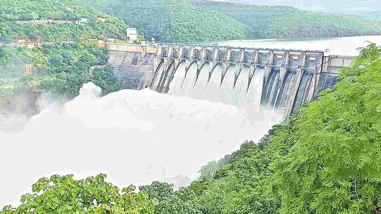 SriSailam Project: శ్రీశైలానికి పెరిగిన ఉధృతి!