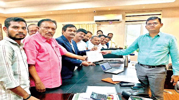 బాలియాత్రను అధికారికంగా నిర్వహించాలి 