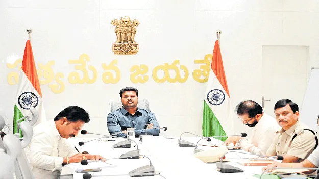 జిల్లాలో 4,500 ప్రాంతాల్లో నేటి నుంచి  మూడు రోజులు యోగా శిక్షణ : కలెక్టర్‌