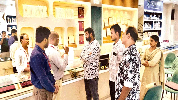 Gold fraud: బయటపడిన.. ‘బంగారం’ బండారం 