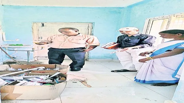 విధి నిర్వహణలో నిర్లక్ష్యం వహిస్తే కఠిన చర్యలు