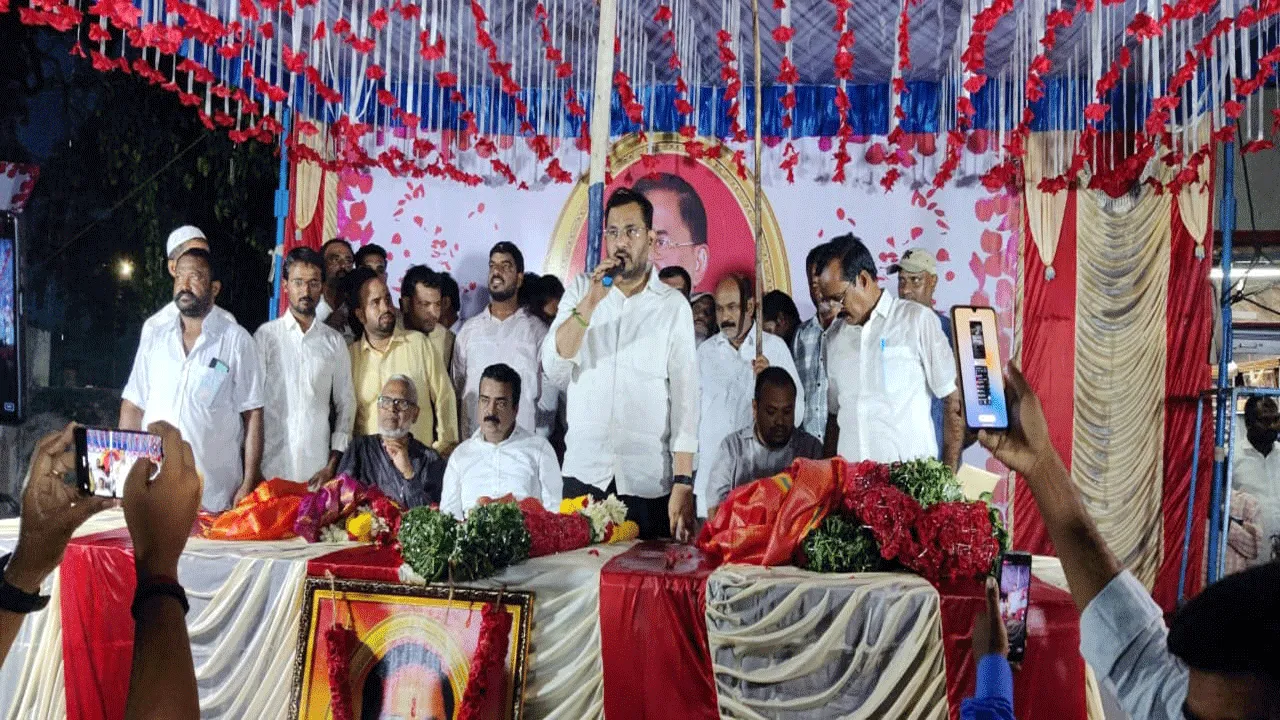 తండ్రి అడుగుజాడల్లో నడుస్తా