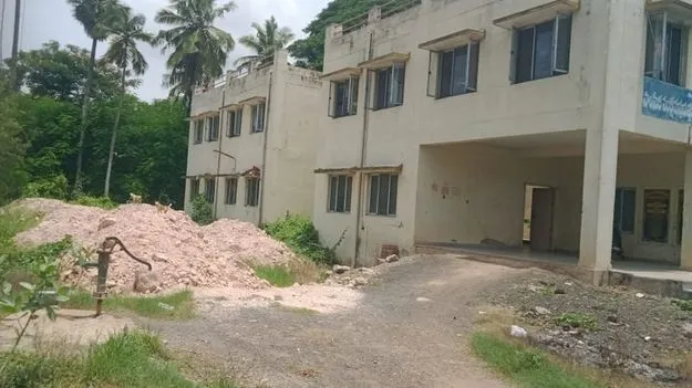 హాస్టల్‌.. భయం భయం!