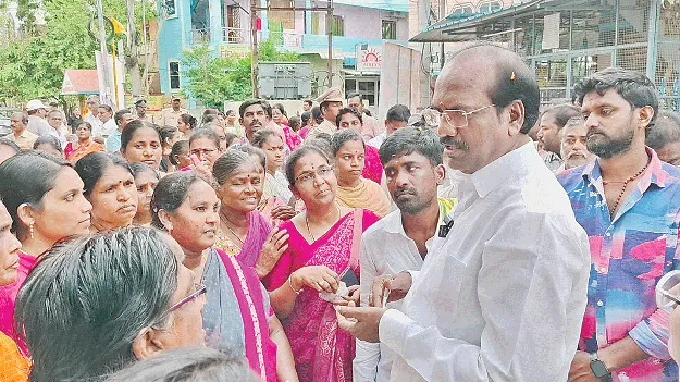 ప్రజా సహకారంతో సుస్థిర పాలన