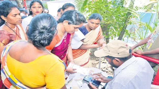 తల్లికి.. పరీక్ష!