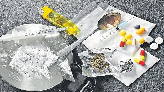 Kondapur Drug Party: మత్తు అలవాటు చేసి.. జల్సాలు