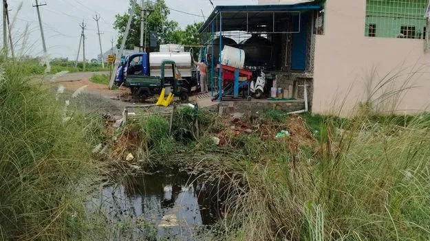 కాల్వ.. కనుమరుగు