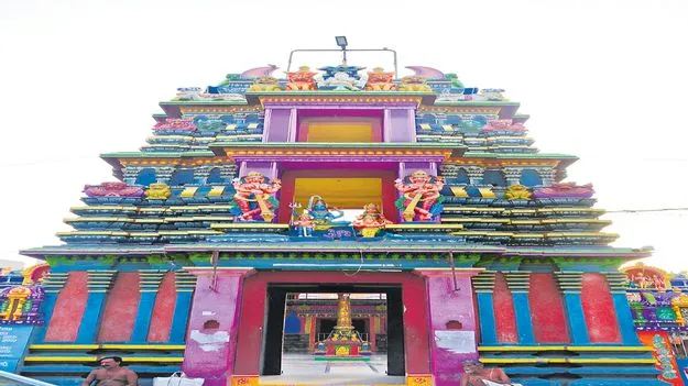 దేవుడా..చూస్తున్నా!