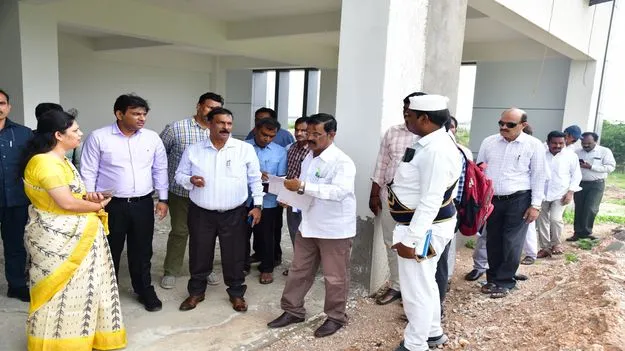 కమాండ్‌ కంట్రోల్‌ రూం పనులు పూర్తి చేయాలి