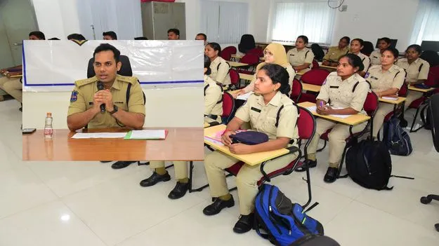 కానిస్టేబుళ్లు టెక్నాలజీపై పట్టు సాధించాలి