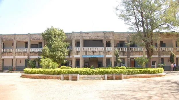 Degree Colleges: 270 డిగ్రీ కాలేజీలపై వేటు