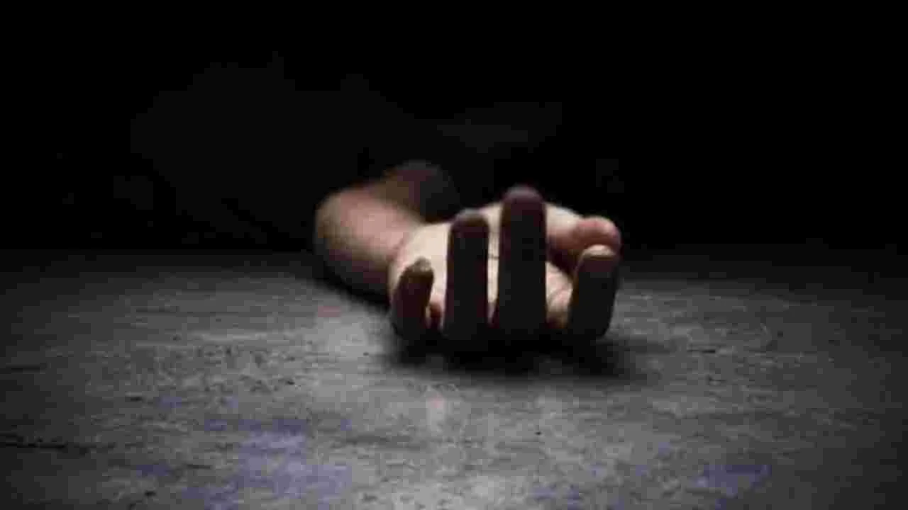 Student Harassment: ఇద్దరు విద్యార్థుల ఆత్మహత్యాయత్నం