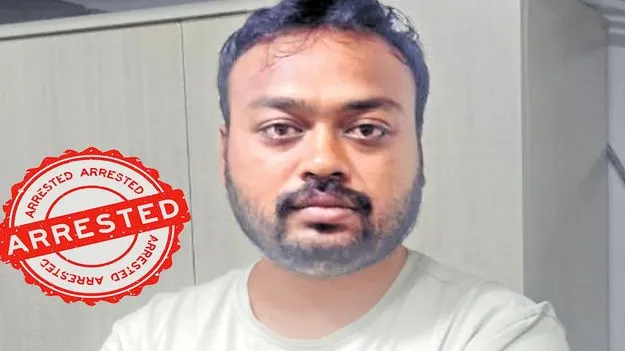 Hyderabad: సెల్‌ఫోన్‌తో పైరసీ!