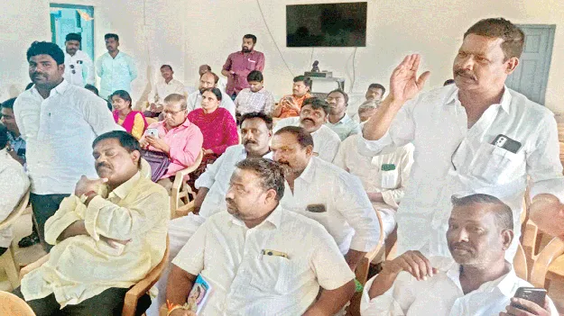  పదవి మహిళలది.. పెత్తనం భర్తలది