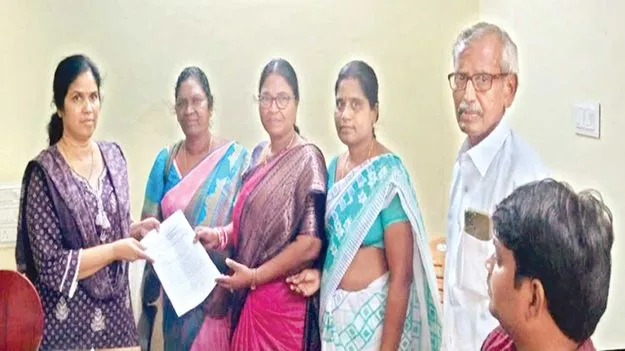 23న కలెక్టరేట్‌ ముట్టడికి పిలుపు