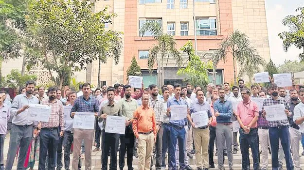 NHAI: ఎన్‌హెచ్‌ఏఐ అధికారిపై దాడి హేయం