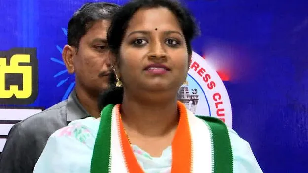 Kadiyam Kavya: యువతకు ఉపాధి అవకాశాలు కల్పించాలి
