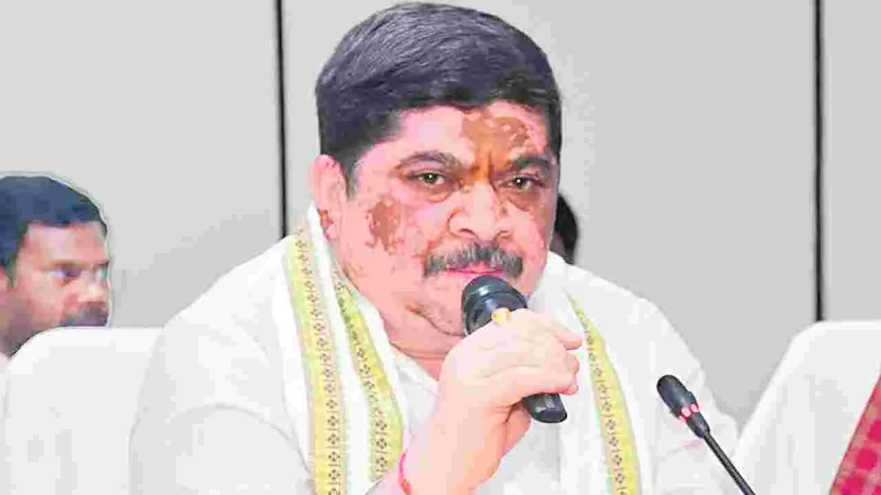 Ponnam Prabhakar: బీజేపీకి చిత్తశుద్ధి ఉంటే ఢిల్లీలో ధర్నా చేయాలి