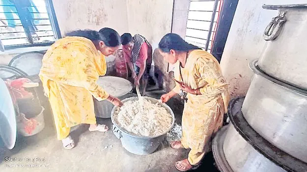 అన్నంను బాగా ఉడికించాలి