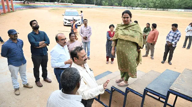 రేపటి యోగాంధ్రకు విస్తృత ఏర్పాట్లు 