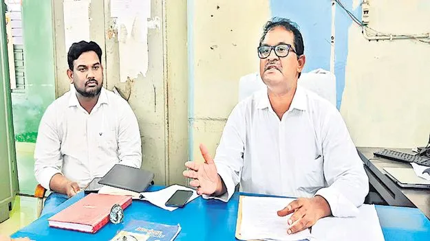 ప్రభుత్వ అధికారులపై తప్పుడు ఆరోపణలు తగదు