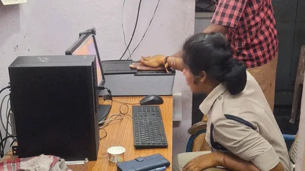 అనుమానముంటే   వేలి ముద్ర వేయాల్సిందే 