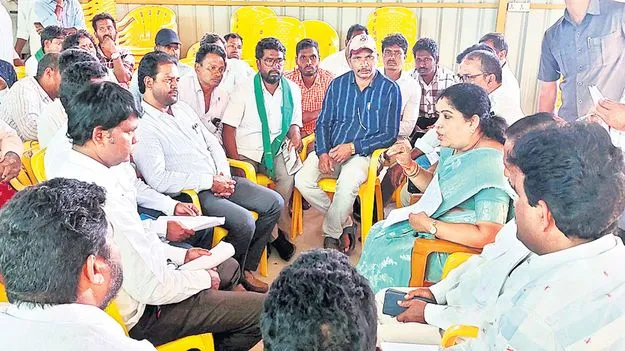 గిరిజన రిజర్వేషన్లపై సర్కారు సానుకూలత! 