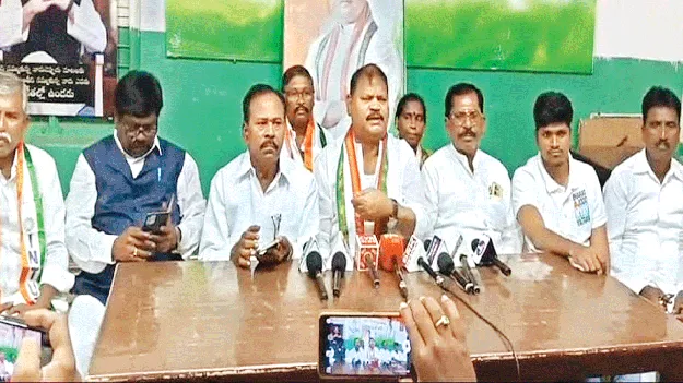 ఎమ్మెల్యే, క్రిష్ణమ్మపై కేసు నమోదు చేయాలి