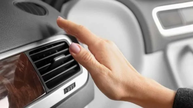 Car AC: కారులో ఏసీ బాగా పనిచేయాలంటే ఈ టిప్స్ తప్పనిసరి