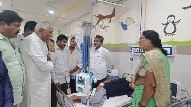 విద్యార్థులను పట్టించుకోని ప్రభుత్వం 