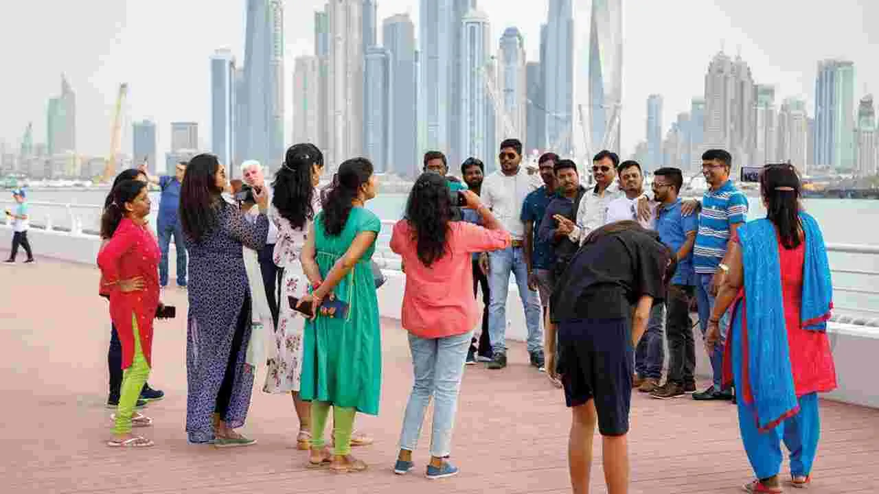 Visa Approvals: భారతీయులకు అత్యధిక వీసాలు జారీ చేసిన దేశాలు ఏవో తెలుసా