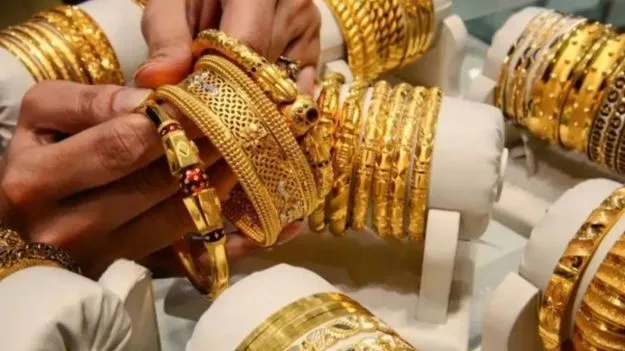 Gold and Silver Rates Today: నేడు బంగారం, వెండి ధరలు ఎలా ఉన్నాయంటే..