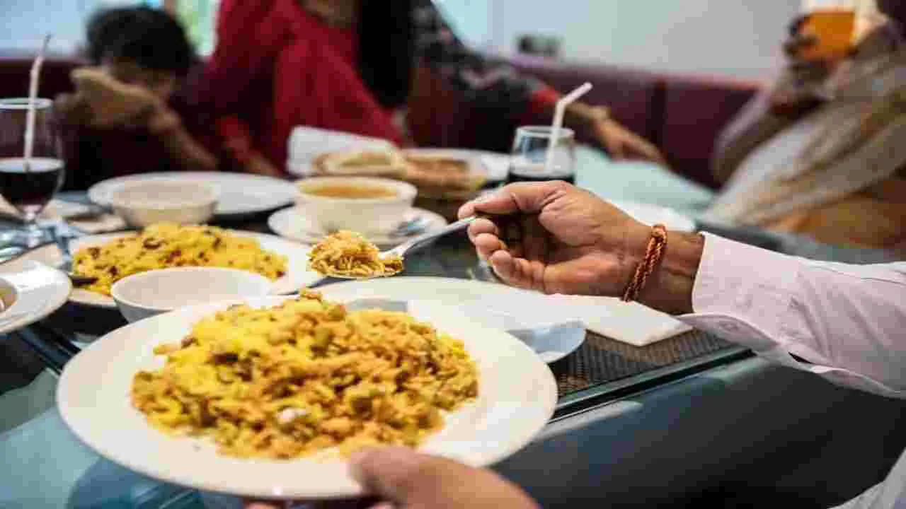 Dinner Time: రాత్రి డిన్నర్ ఎన్ని గంటలకు చేయాలో తెలుసా