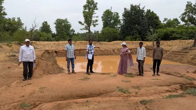 భూగర్భ జలాల పనుల పరిశీలన 