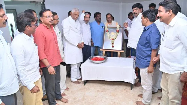 కార్మికుల గొంతుక మునీర్‌