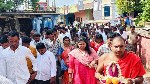 పావన లక్ష్మీనరసింహ స్వామికి ప్రత్యేక పూజలు